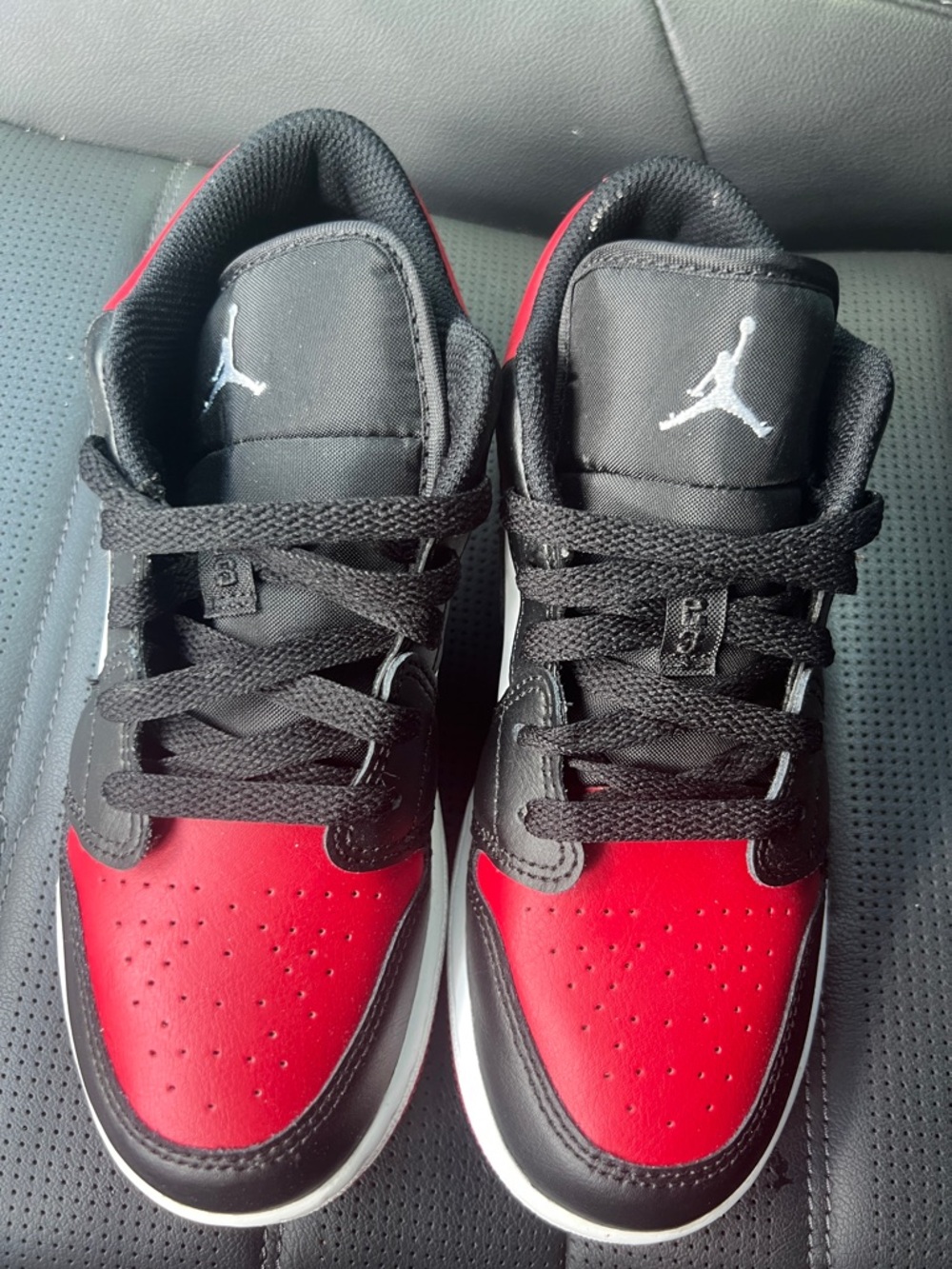 Nike Sneakers in Black and Red